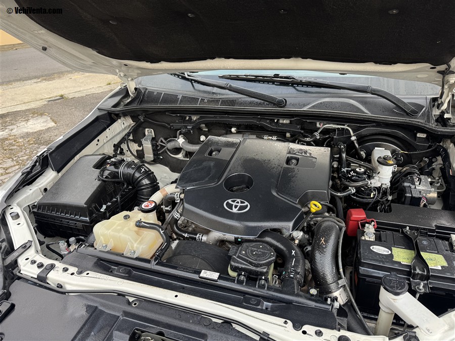 TOYOTA HILUX WORK 2023