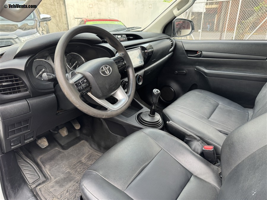 TOYOTA HILUX WORK 2023