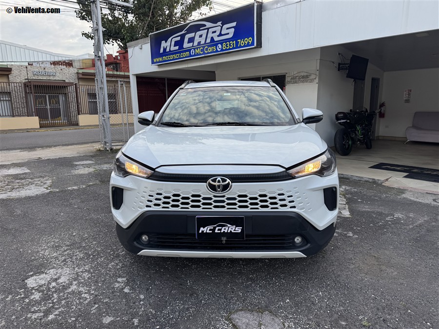 TOYOTA COROLLA CROSS 2025