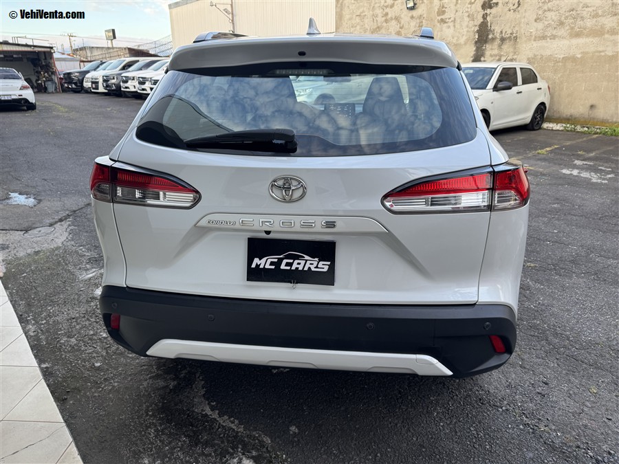 TOYOTA COROLLA CROSS 2025